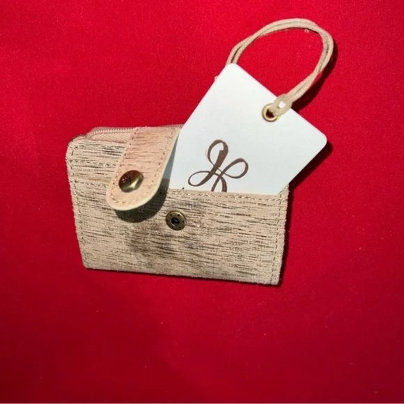 Authentic NWT - Picture 1 of 5